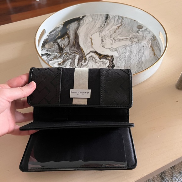 Tommy Hill wallet/clutch - Picture 4 of 6